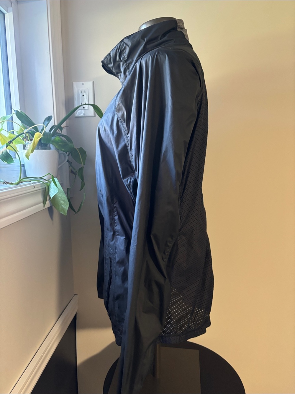 LULULEMON Run jacket - Picture 4 of 11